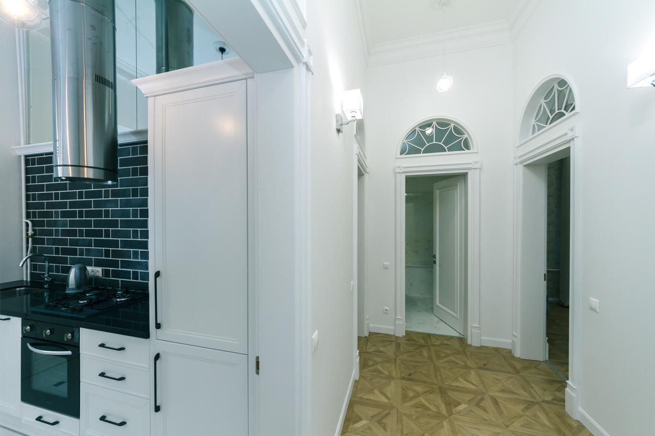 Vip Apartment Near Kreschatyk, 31А Pushkinska Street Kiev Eksteriør billede
