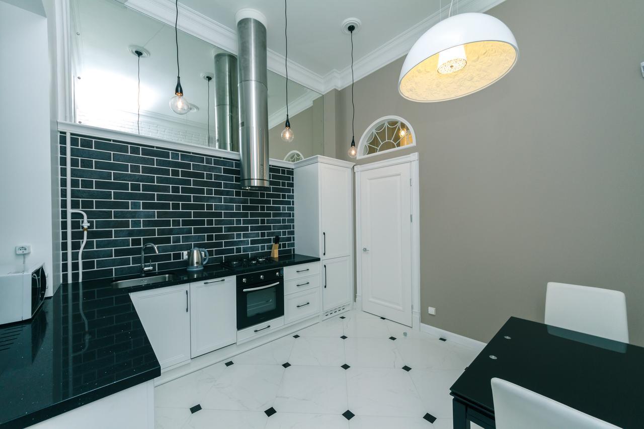Vip Apartment Near Kreschatyk, 31А Pushkinska Street Kiev Eksteriør billede