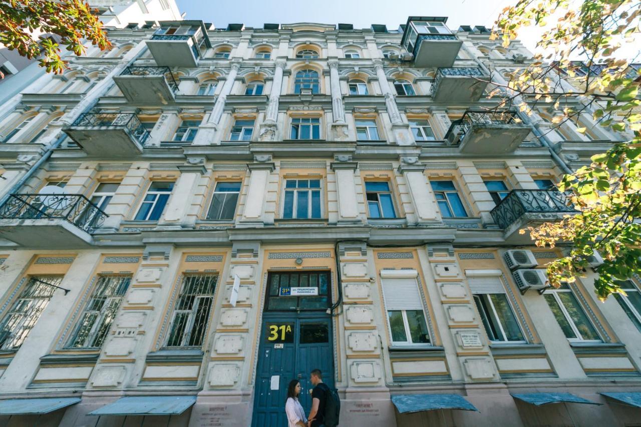 Vip Apartment Near Kreschatyk, 31А Pushkinska Street Kiev Eksteriør billede