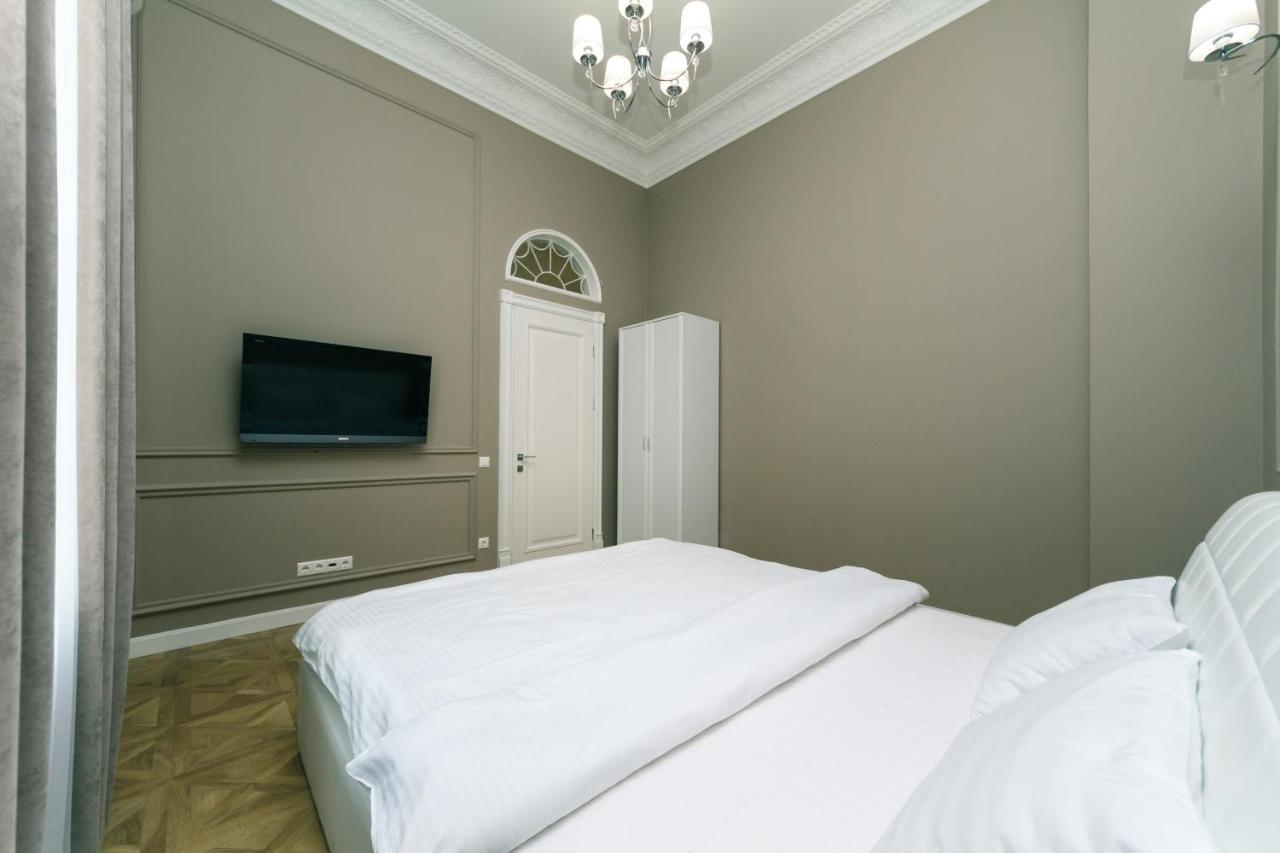 Vip Apartment Near Kreschatyk, 31А Pushkinska Street Kiev Eksteriør billede
