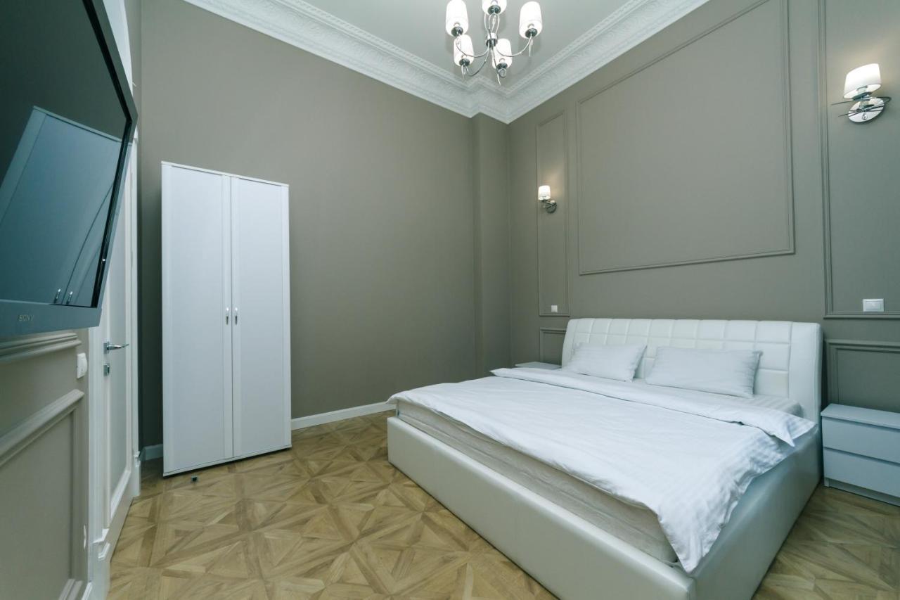 Vip Apartment Near Kreschatyk, 31А Pushkinska Street Kiev Eksteriør billede
