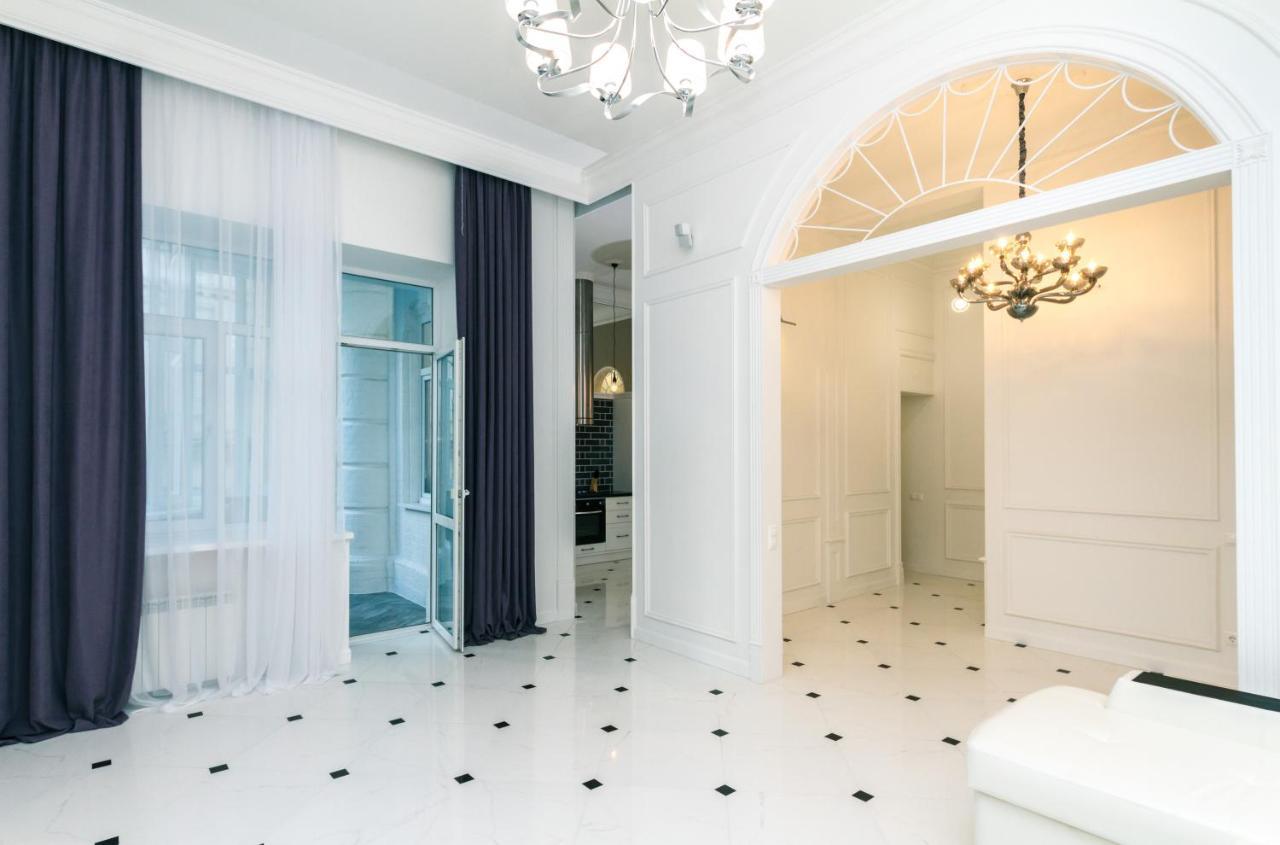 Vip Apartment Near Kreschatyk, 31А Pushkinska Street Kiev Eksteriør billede