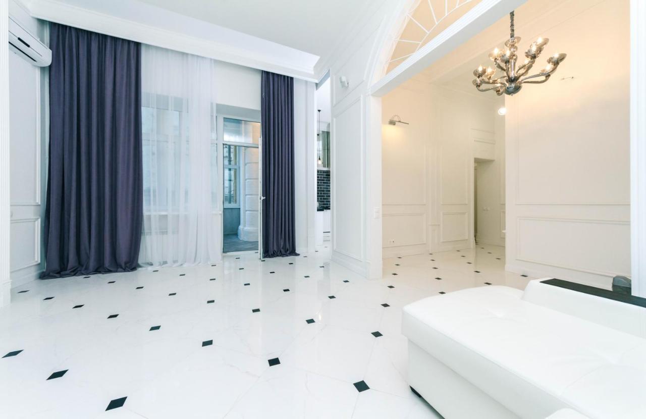 Vip Apartment Near Kreschatyk, 31А Pushkinska Street Kiev Eksteriør billede